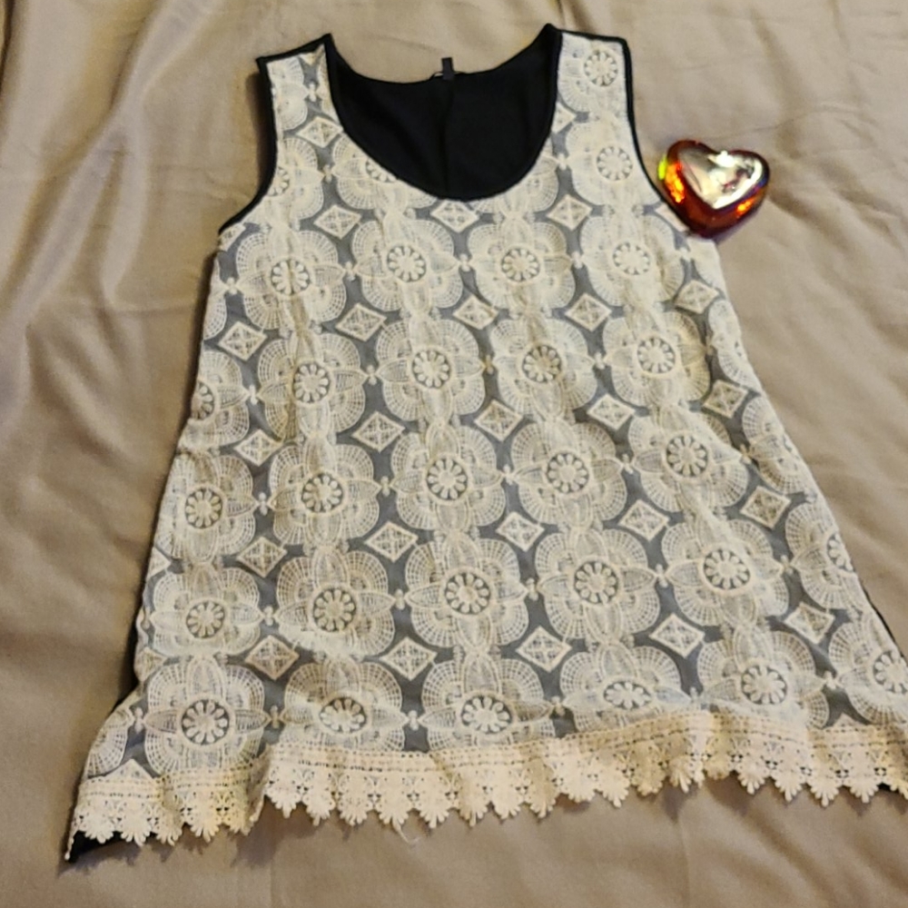 Hannah brand stylish tank top